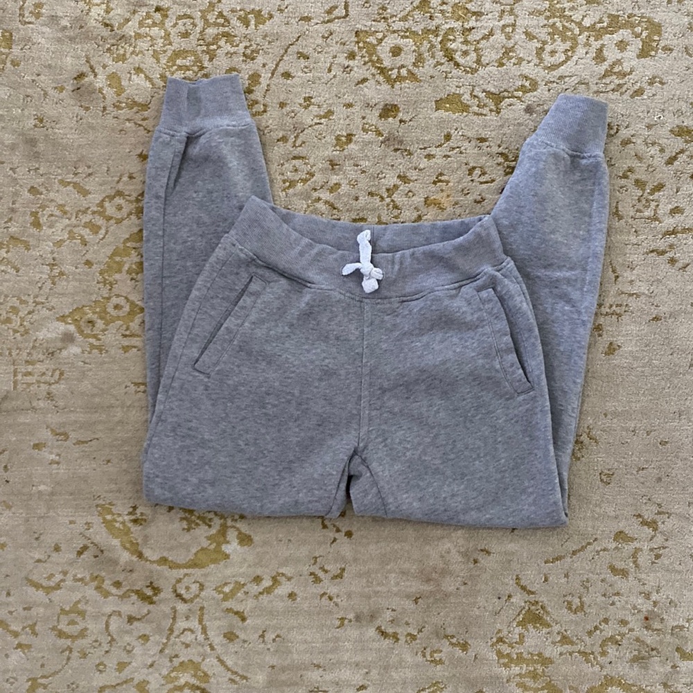 Thick sweatpant joggers with pockets